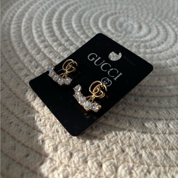 Elegant Gold and Rhinestone Earrings New! - Picture 3 of 7